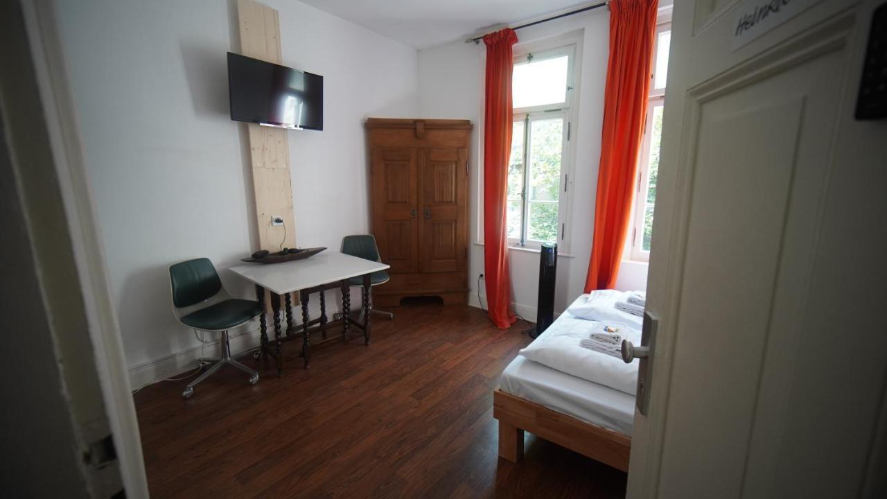 Living Apartment *